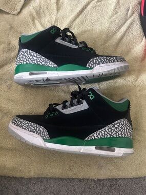 Preowned size 10 1/2 Jordan 3